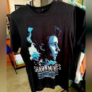 Shawn Mendes Illuminate World Tour Concert black t shirt Sz: L